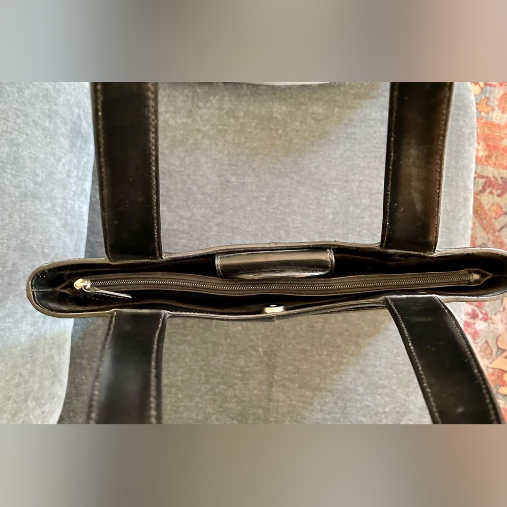 Kenneth Cole Handbag - Picture 5 of 9